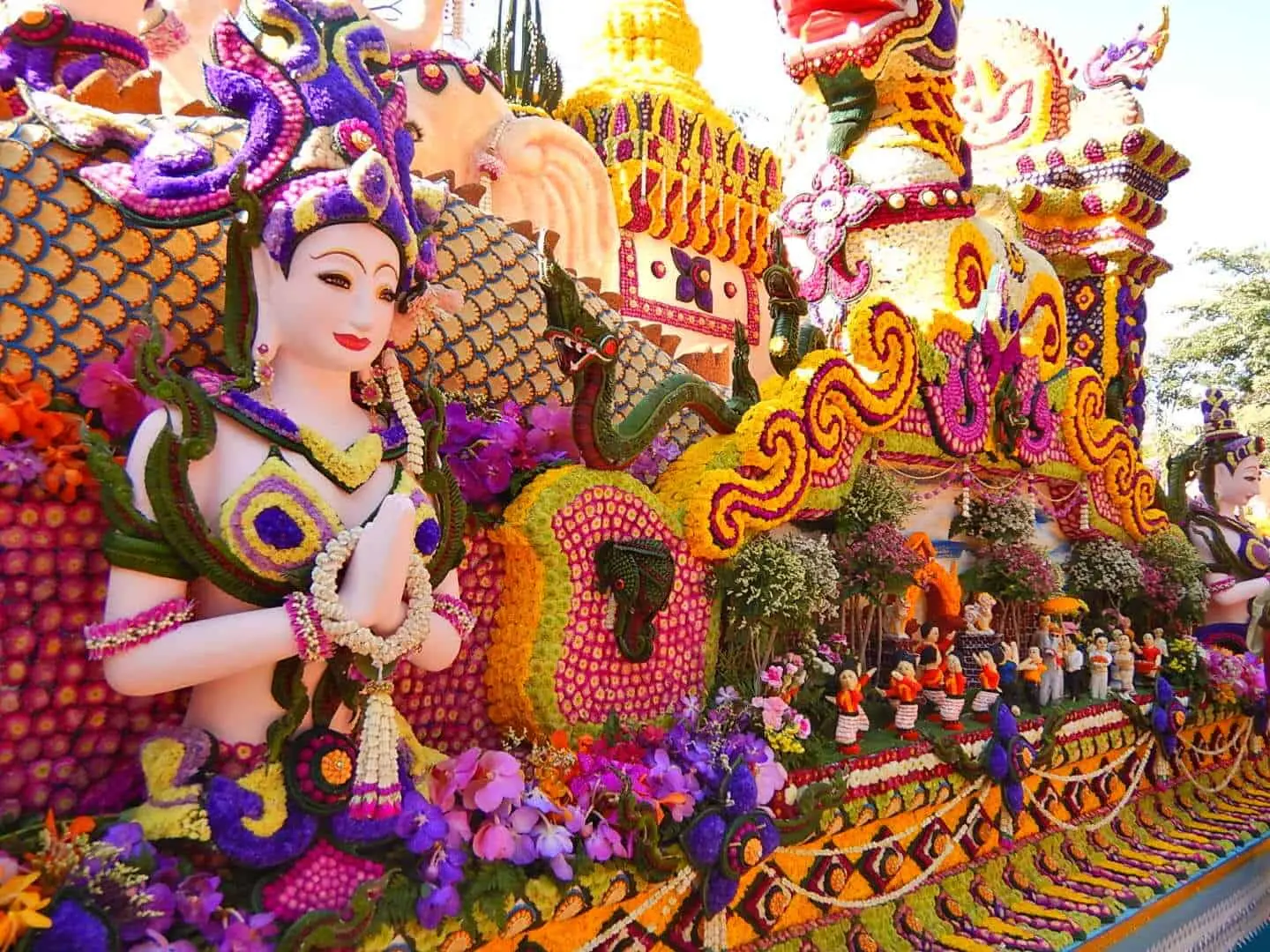 Festivals around the world - Flower festival Thailand Faraway Notes