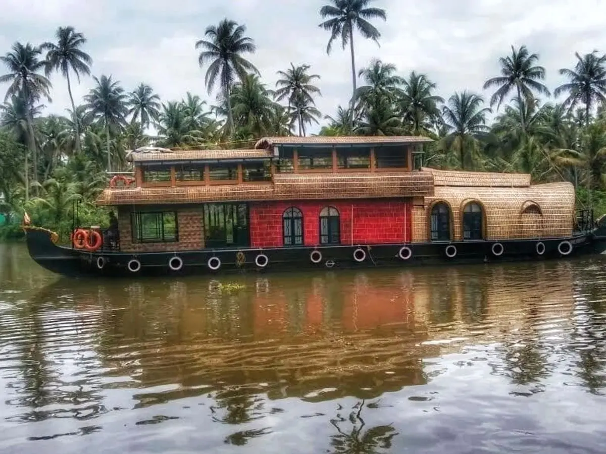 Kerala houseboat in Kumarakom