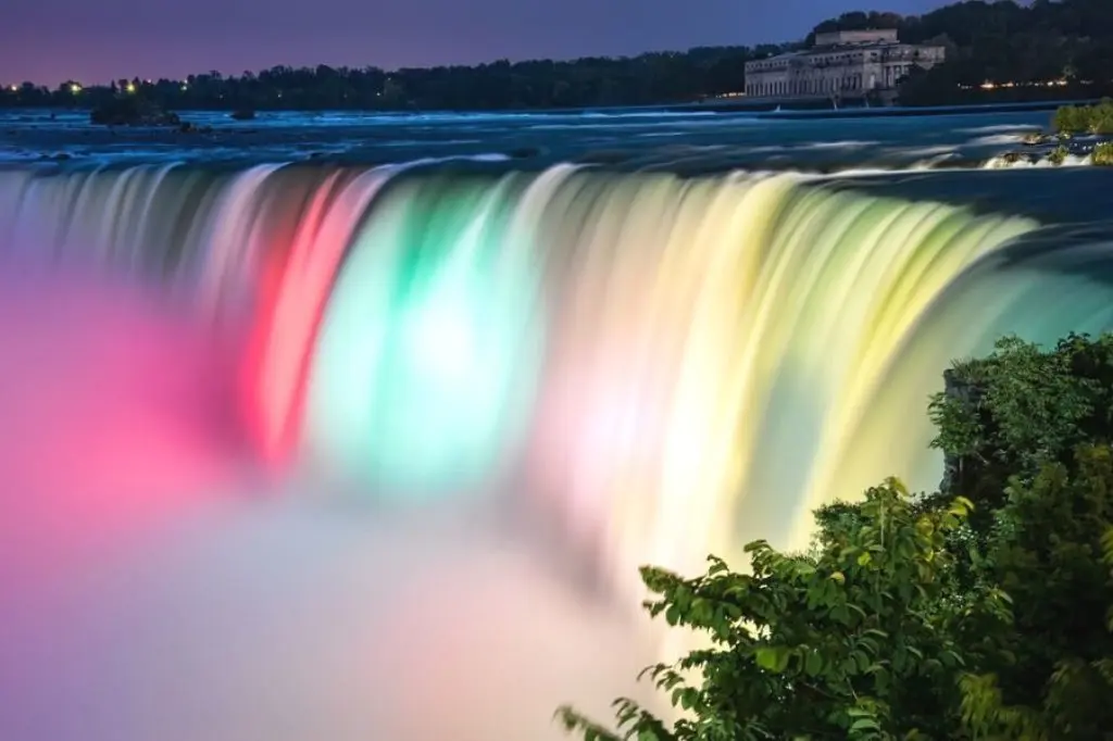 niagara falls night illumination