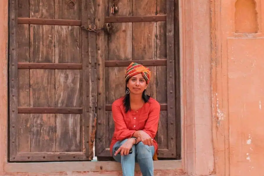 anjali chawla Faraway Notes writer