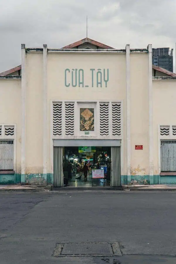 ben thanh market ho chi minh city vietnam itinerary