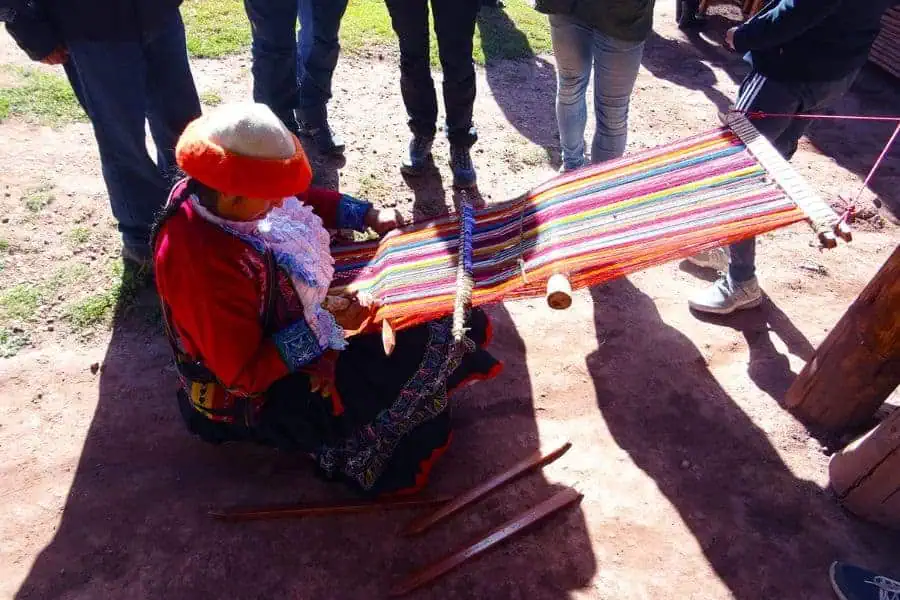 ccaccaccollo indigenous woman artisan weaving cooperative sacred-valley peru south america traditional arts crafts.