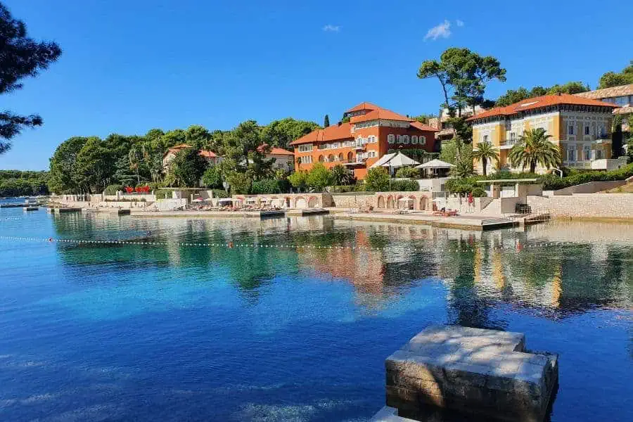 cikat bay mali losinj croatia towns
