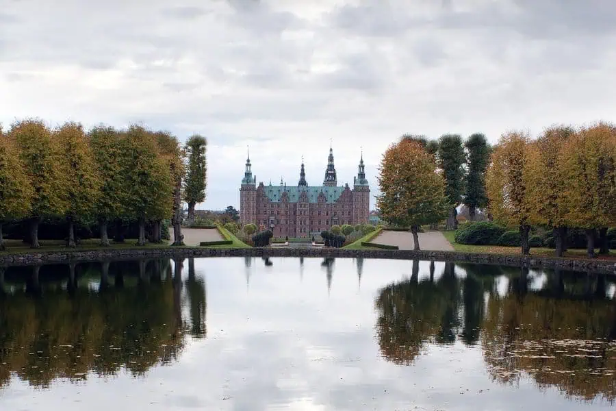 Frederiksborg castle What to see in Denmark 