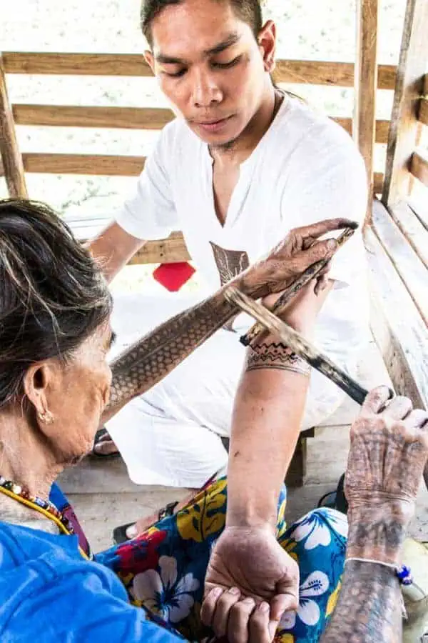 getting a traditional tribal tattoo apo whang od philippines 