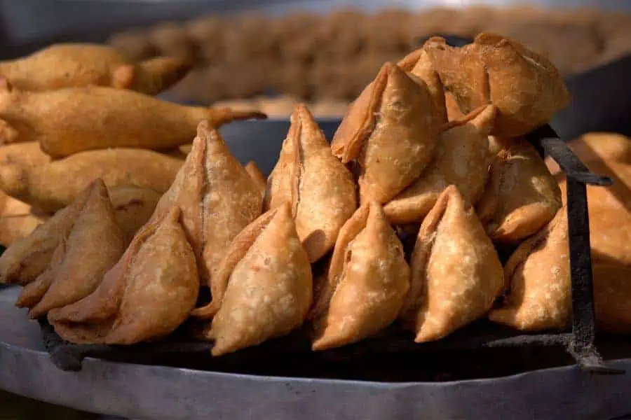 indian street food samosa