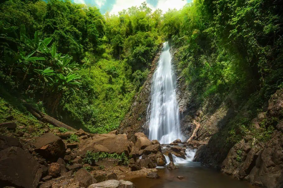 khun korn waterfall near chiang rai