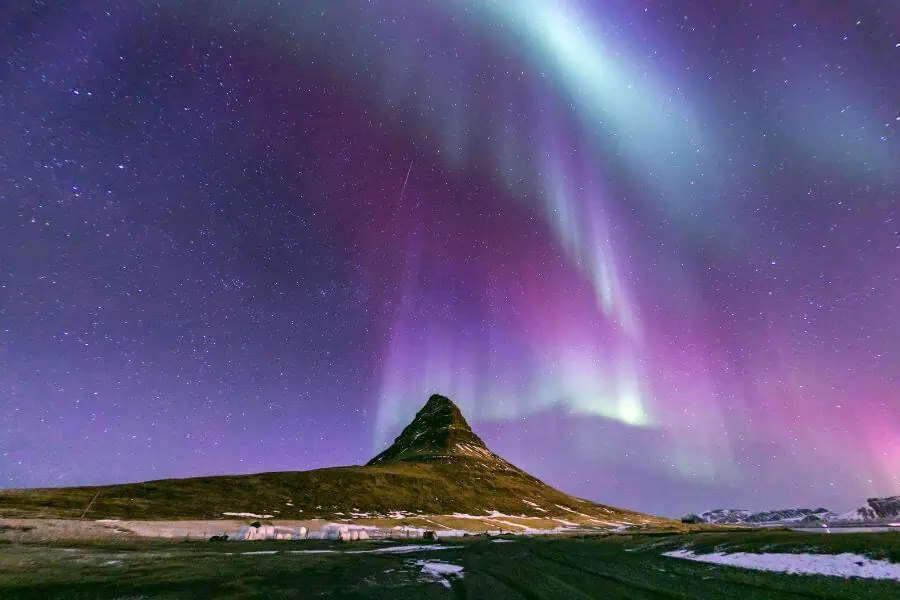 kirkjufell iceland northern lights