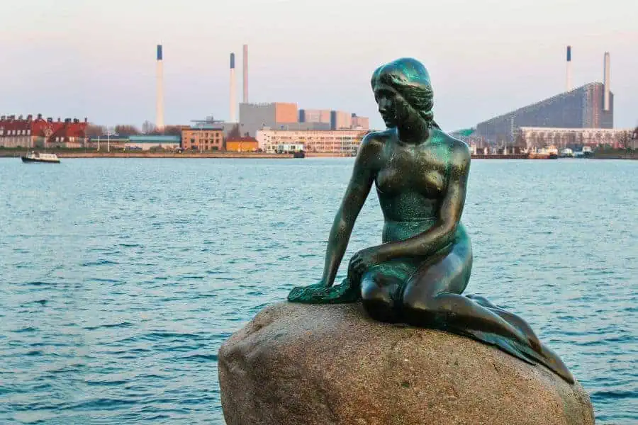 little mermaid statue copenhagen denmark travel guide