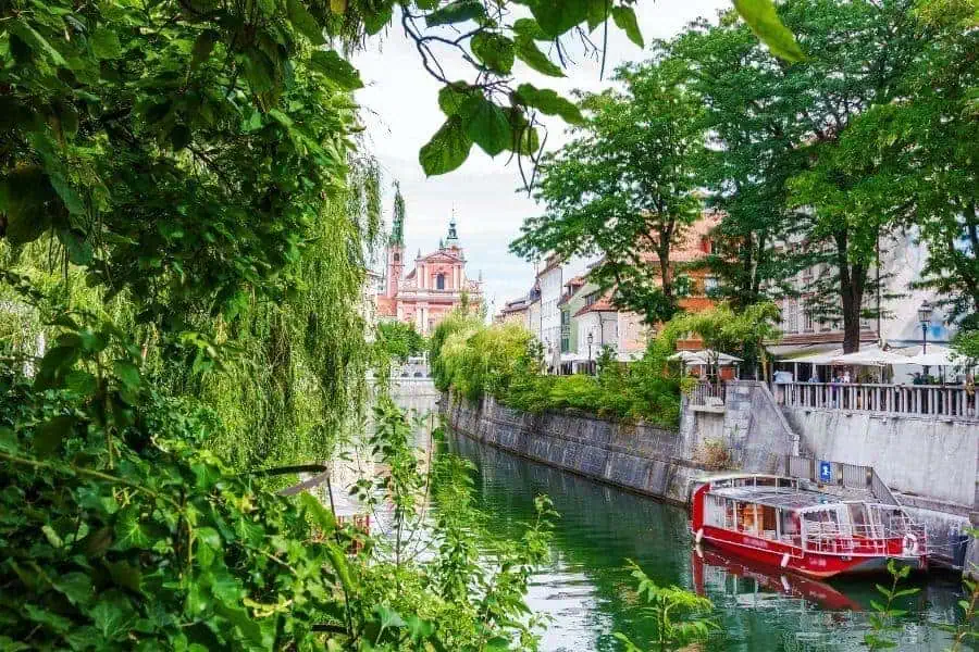 ljubljanica river boat tour