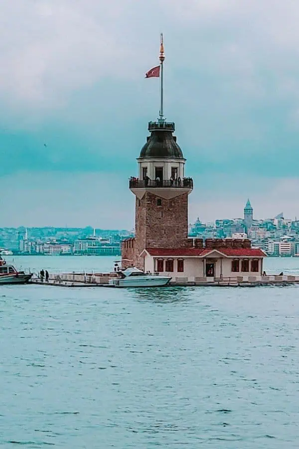 maiden tower kiz kulesi uskudar istanbul