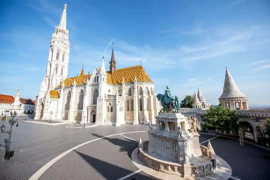matthias church fishermans bastion budapest hungary itinerary