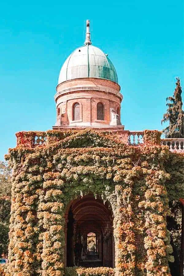 mirogoj cemetery zagreb croatia
