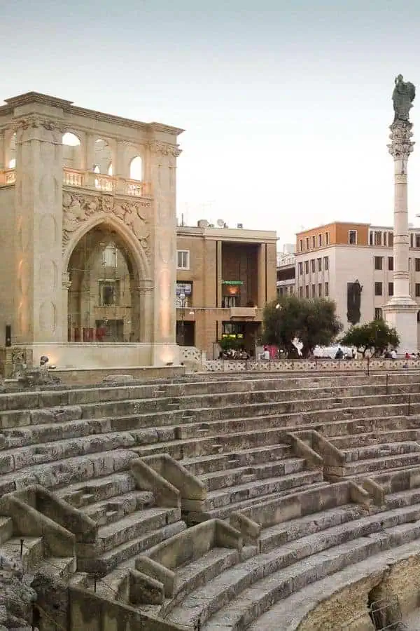 roman theatre piazza duomo santoronzo lecce 