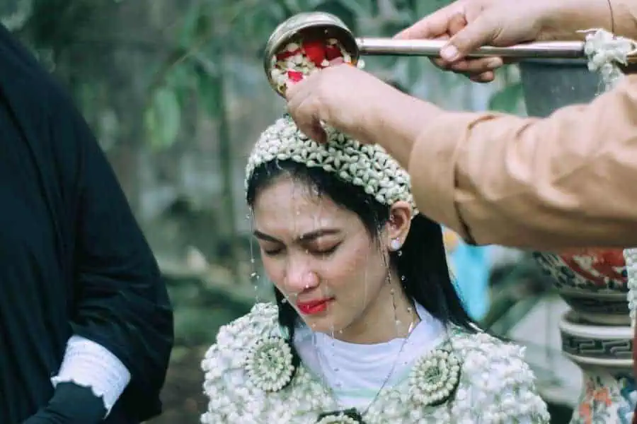 spiritual bathing a bride javanese wedding siraman ritual