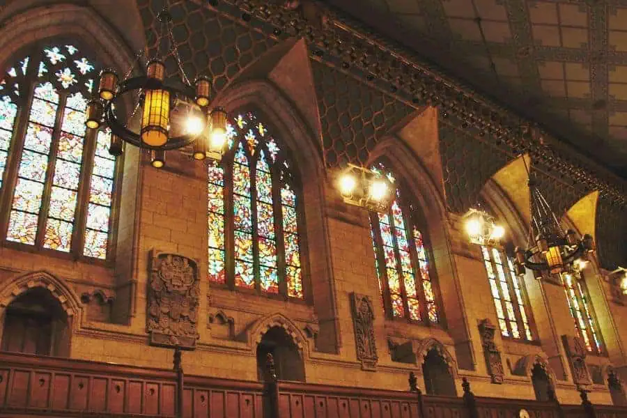 stained glass windows hoiuse of commons parliament hill ottawa canada