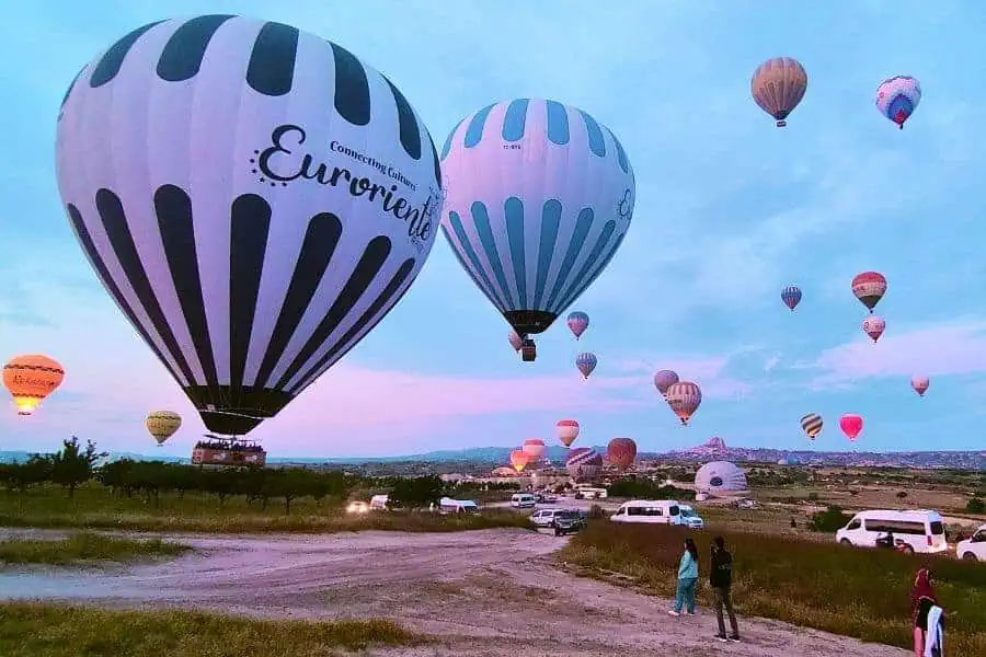 sunrise hot air balloon ride cappadocia turkey turkiye