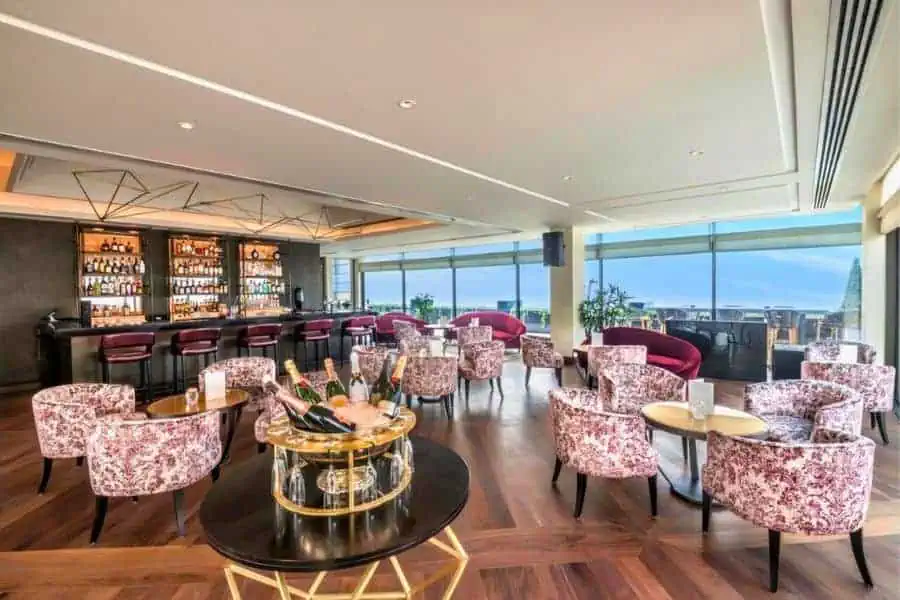 the oberoi best luxury hotels in new delhi for families