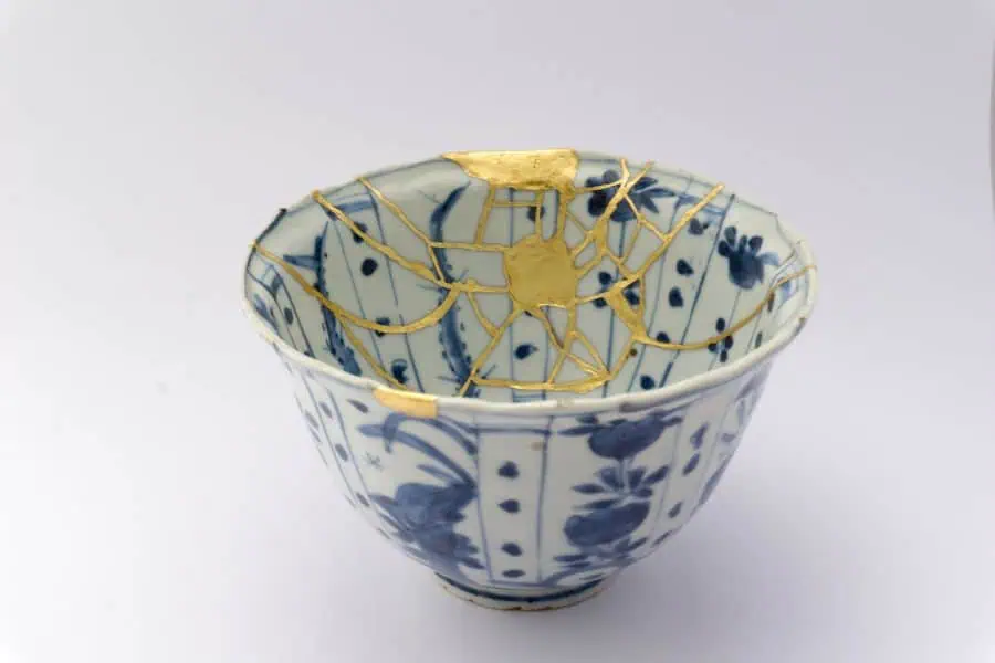the traditional art of kintsugi japan