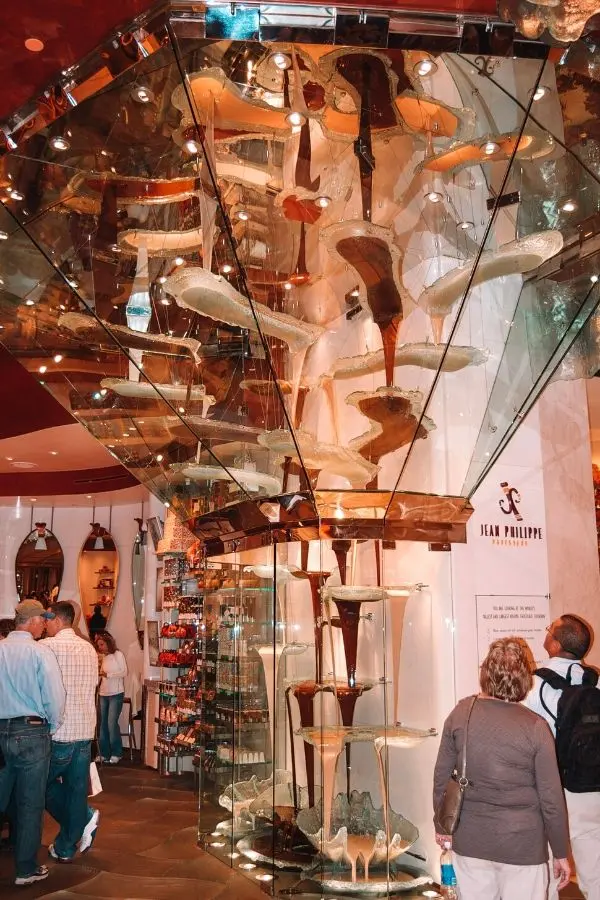 chocolate fountain at hotel bellagio las vegas