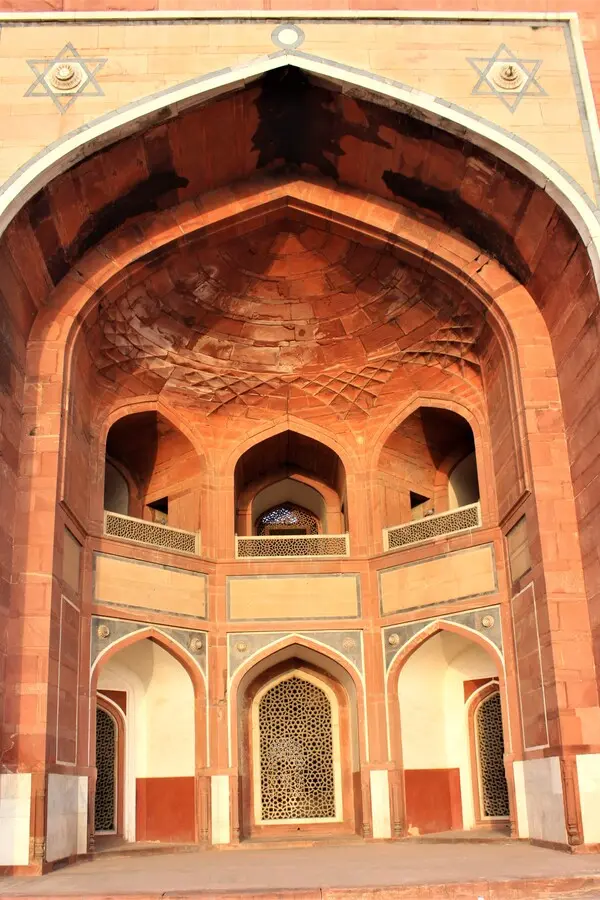 clerestory windows with lattice screens (jaalis) humayun's tomb
