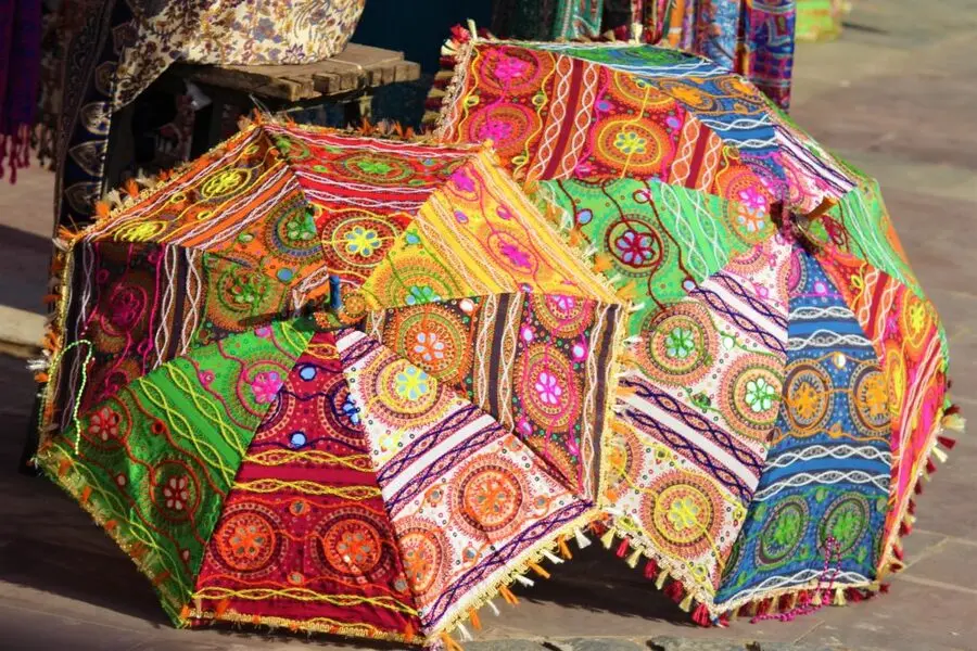 colorful bazaars of jaipur