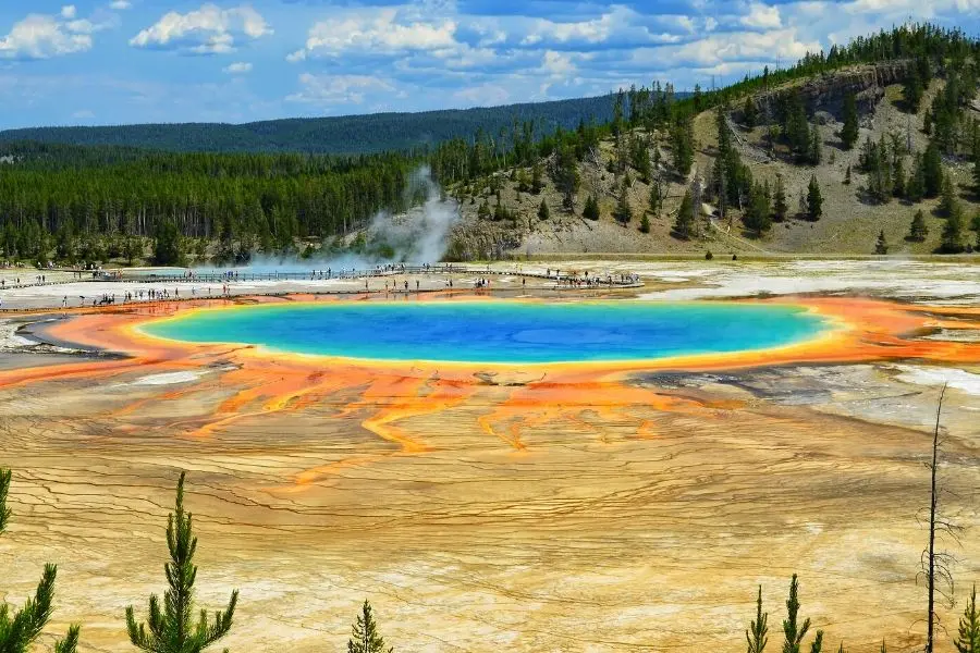 grand prismatic spring yellowstone national park wyoming montana idaho