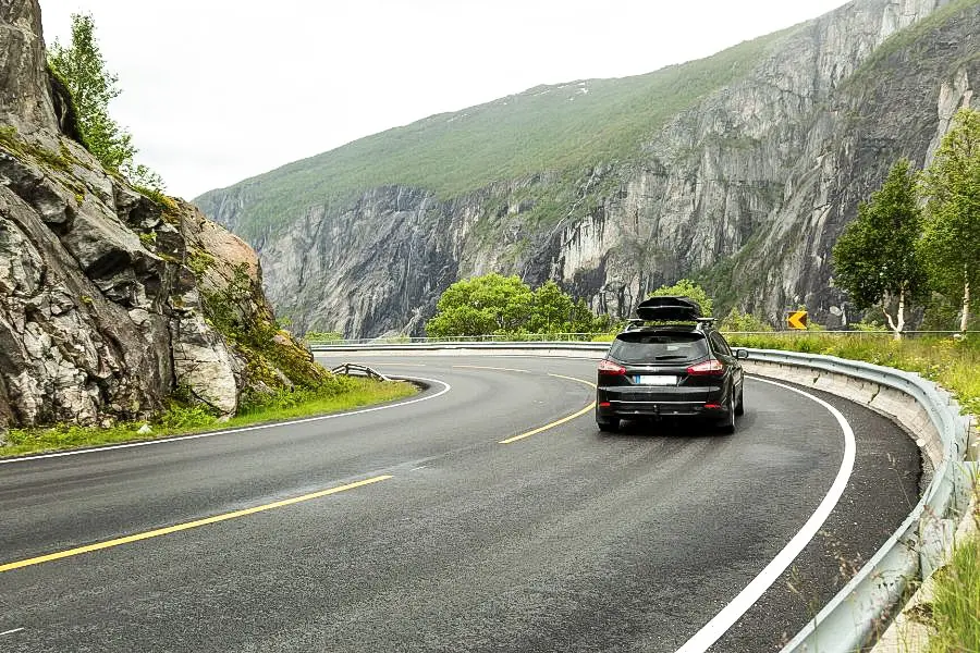 hardangervidda road driving from bergen to oslo