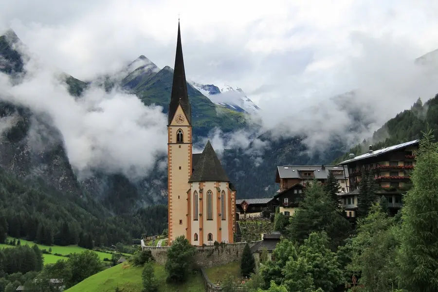 Heiligenblut church grossglockner austria