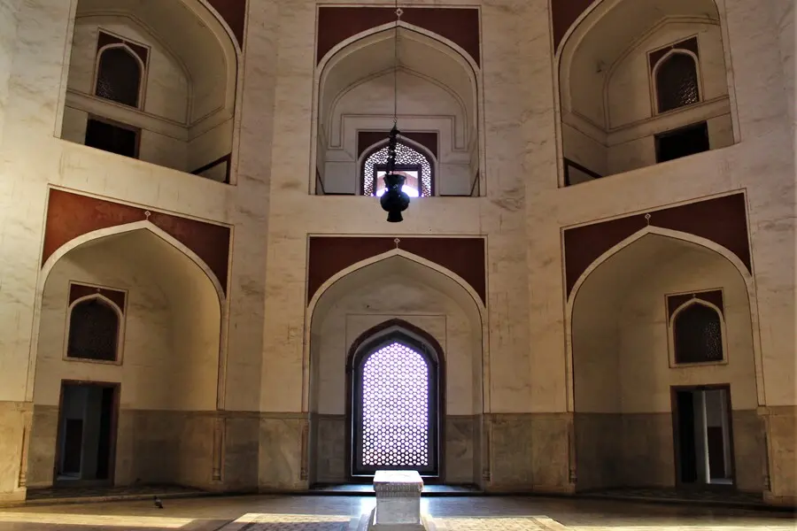 humayun's tomb central domed chamber cenotaph of the mughal emperor