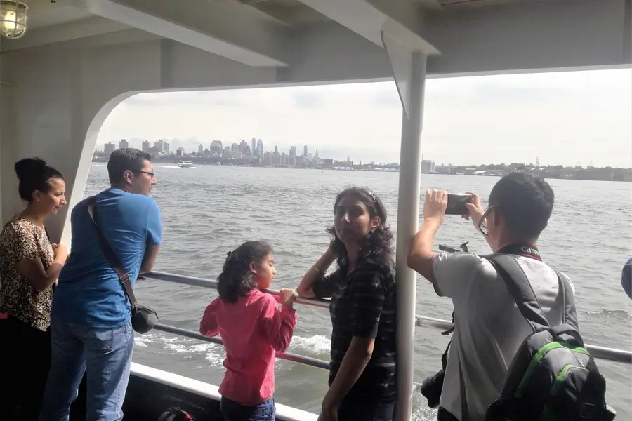 liberty island ferry new york