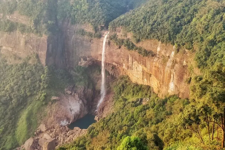 nohkalikai falls meghalaya india