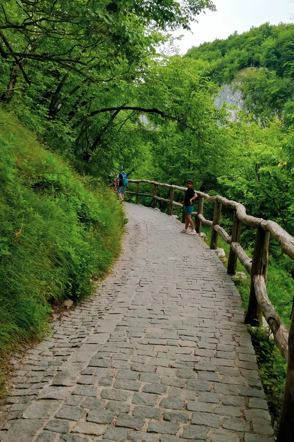 plitvice lakes trails