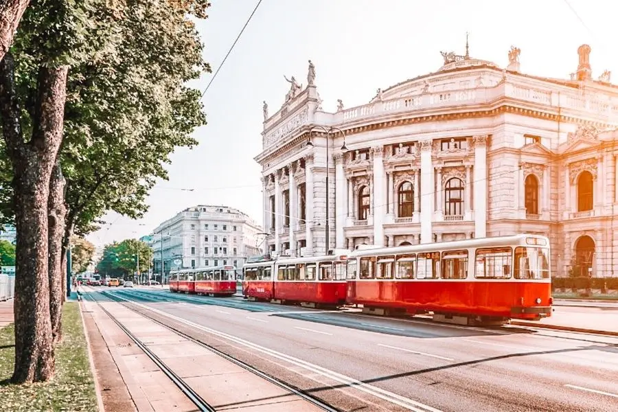 tram vienna austria itinerary