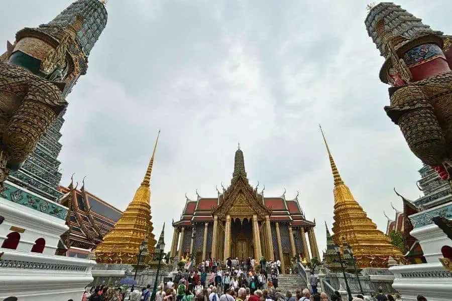 tourist crowds at wat phra kaew emerald buddha temple grand palace bangkok
