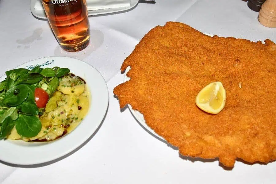 wiener schnitzel figlmuller