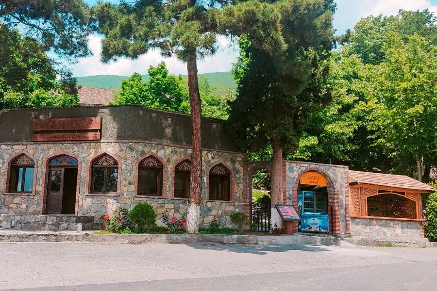 xan bagi restoran fortress sheki khans palace
